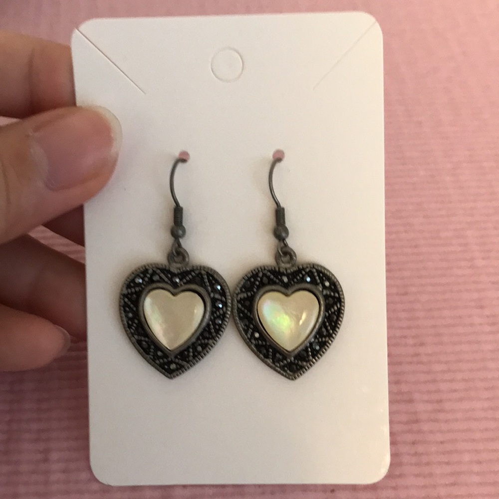 💛3 for $10💛 Heart Dangle Earrings